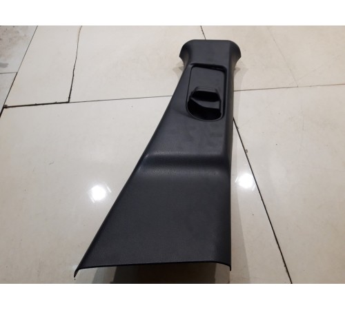 Обшивка центральной стойки(правая верхняя)