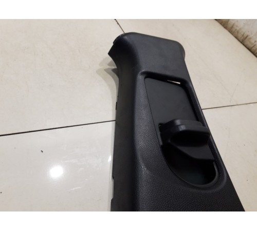 Обшивка центральной стойки(правая верхняя)