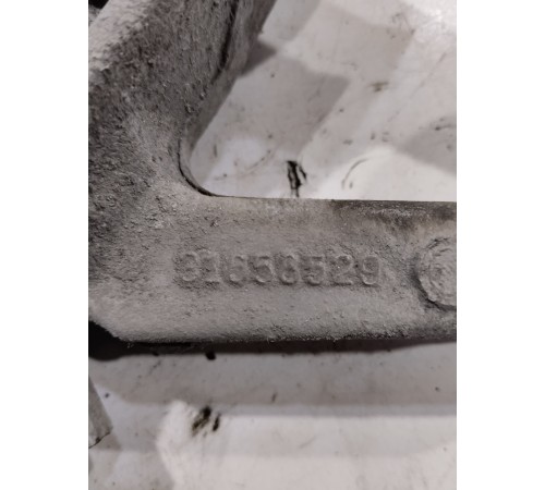 Кулак поворотный(задний левый)