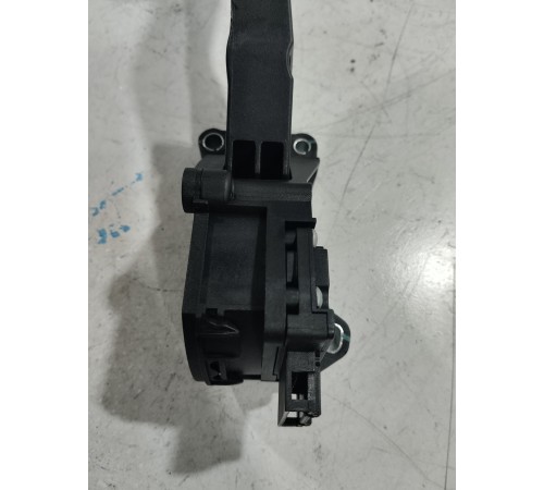 Педаль акселератор (газа)