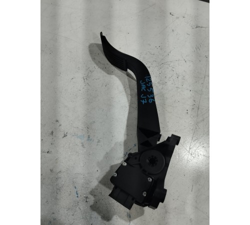 Педаль акселератор (газа)