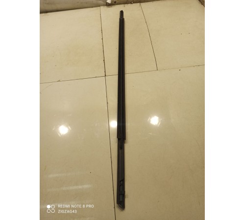 Уплотнитель стекла (задний, левый, внешний)