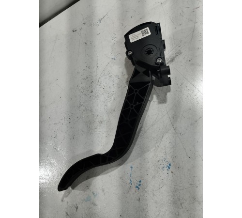 Педаль акселератор (газа)