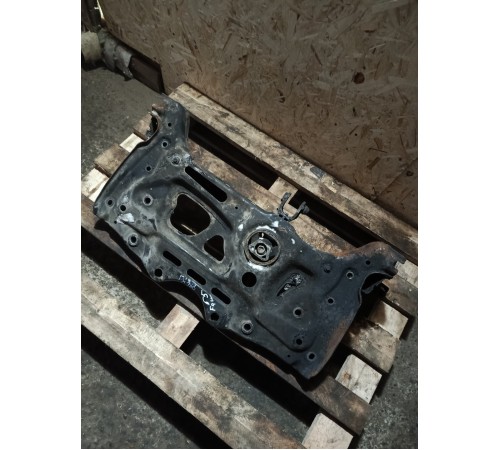 Балка подвески подрамник передняя