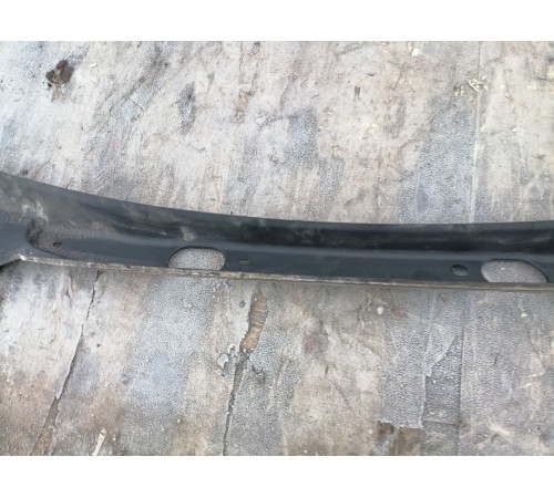 Пыльник крышки багажника