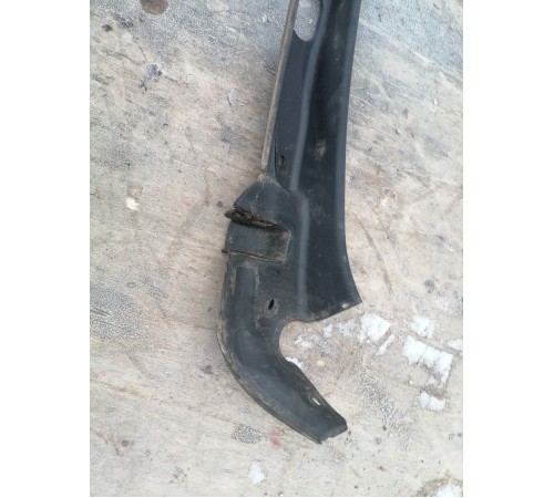 Пыльник крышки багажника