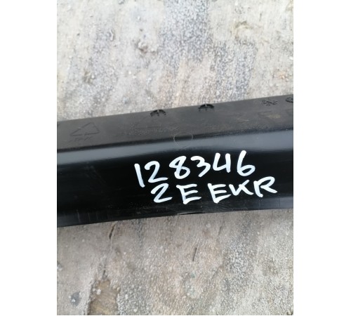 Пыльник крышки багажника