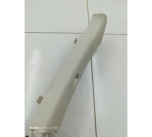 Обшивка центральной стойки левая верхняя