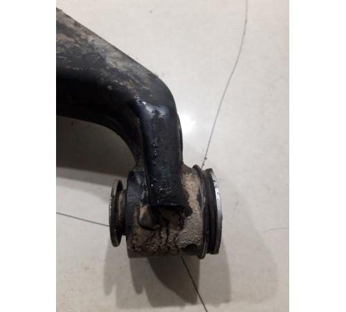 Рычаг подвески передний правый нижний