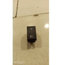 Кнопка включения заднего рабочего фонаря