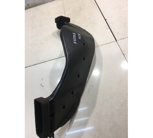 Воздуховод (левый)