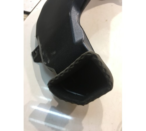 Воздуховод (левый)