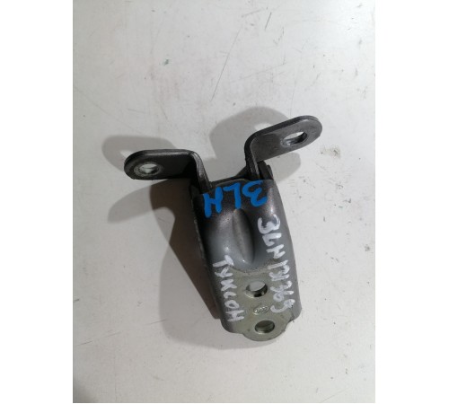 Петля двери задняя левая (нижняя)