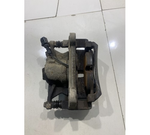 Суппорт(передний правый)