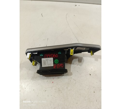 Дефлектор воздушный левый