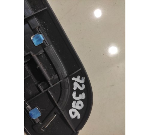 Декоративная накладка порога (задняя левая)