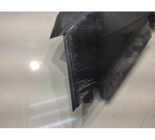 накладка глухого стекла(задняя левая)