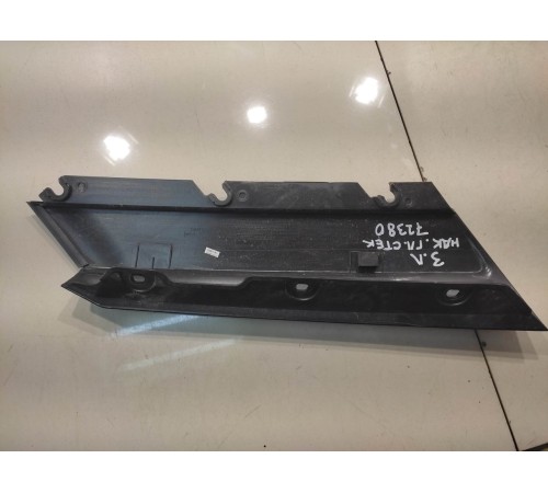 накладка глухого стекла(задняя левая)