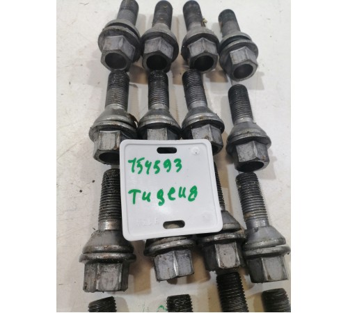 Комплект колёсных болтов 20шт