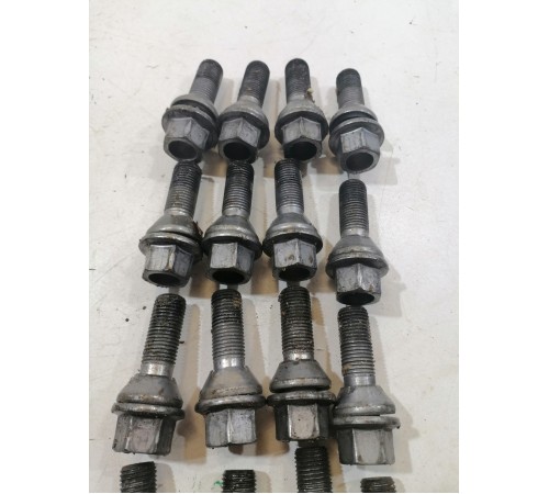 Комплект колёсных болтов 20шт