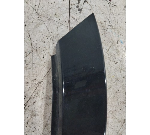 Накладка крышки багажника левая