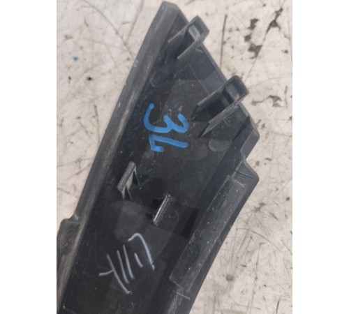 Накладка крышки багажника левая