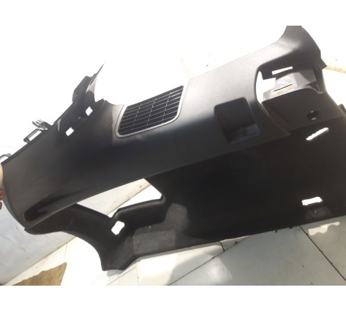 Обшивка багажника (левая)