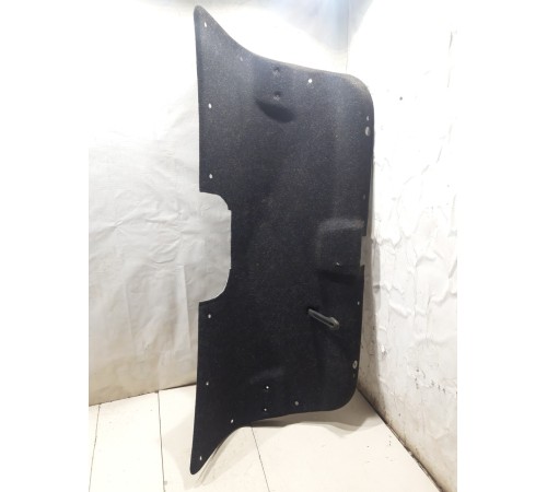 Обшивка крышки багажника