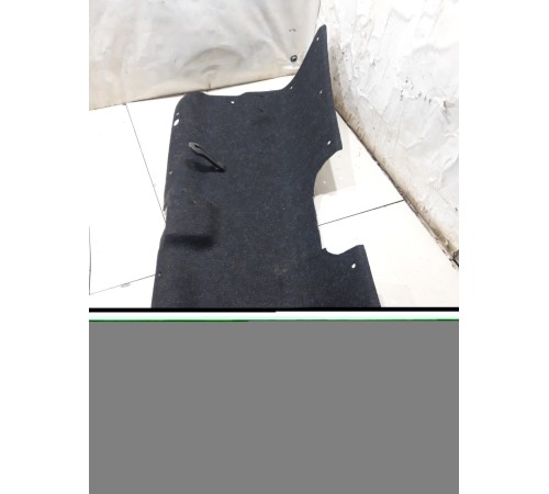 Обшивка крышки багажника