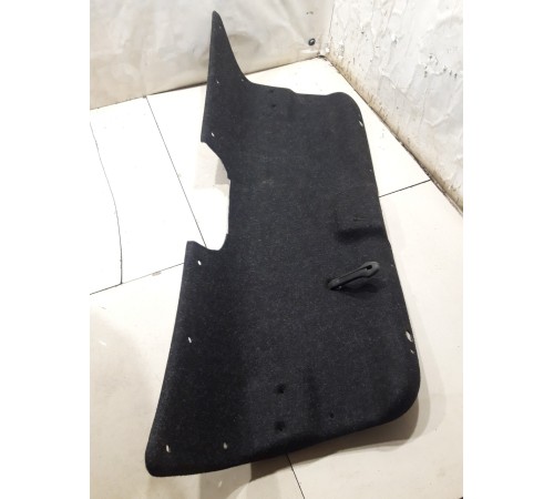 Обшивка крышки багажника