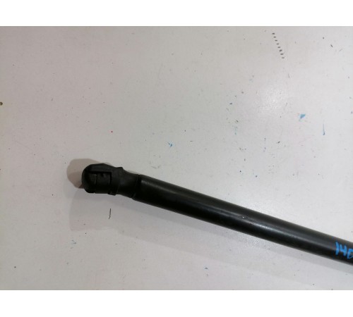 Амортизатор капота