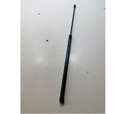 Амортизатор капота