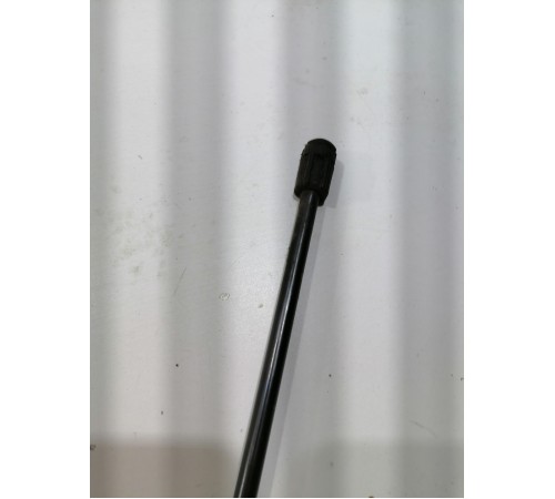 Амортизатор капота