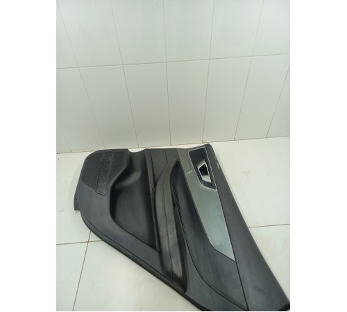 Обшивка двери задняя правая