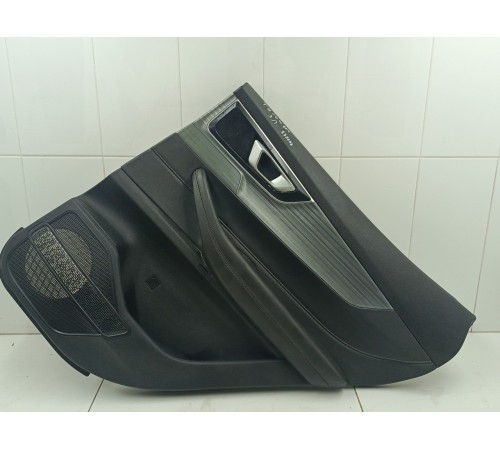 Обшивка двери задняя правая