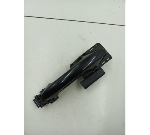 Ручка двери передняя правая внешняя