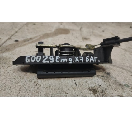 Ручка открывание двери багажника