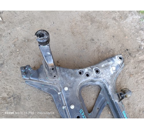 Балка подвески (подрамник) передняя