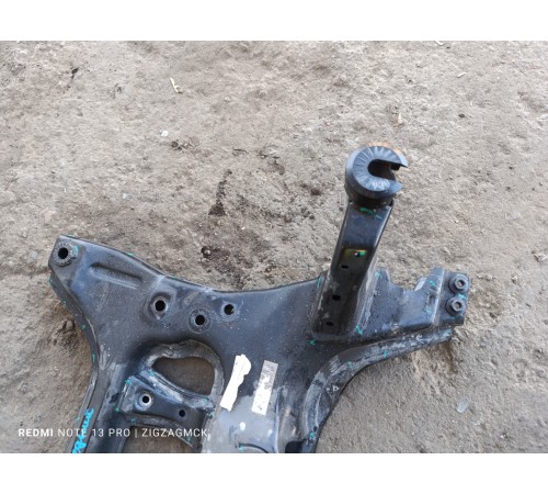 Балка подвески (подрамник) передняя