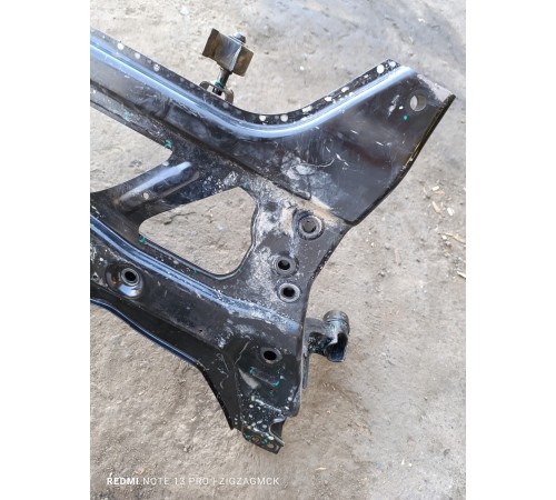 Балка подвески (подрамник) передняя