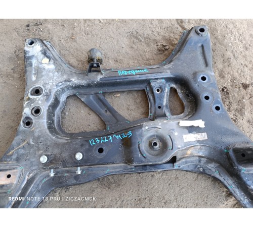 Балка подвески (подрамник) передняя