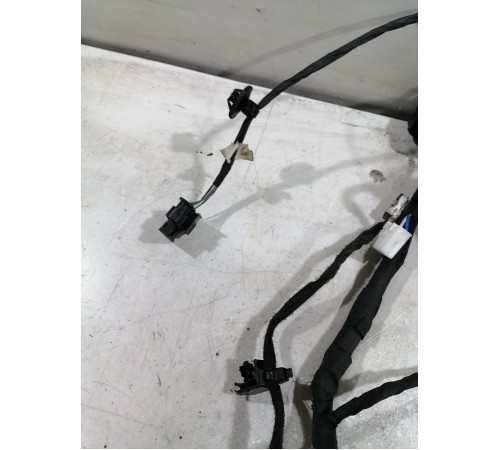 Электропроводка двери передняя левая