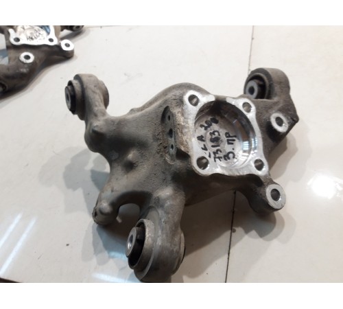 Кулак поворотный (задний, правый)