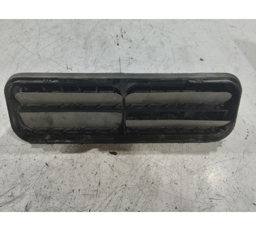 Решетка вентиляционная левая