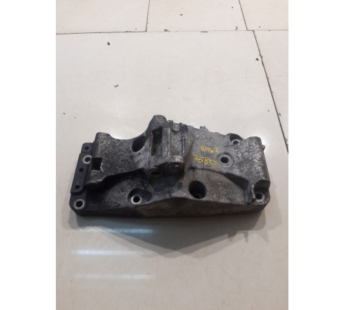 Кронштейн генератора