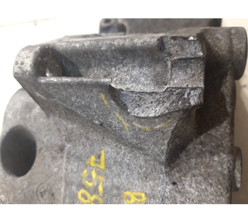 Кронштейн генератора