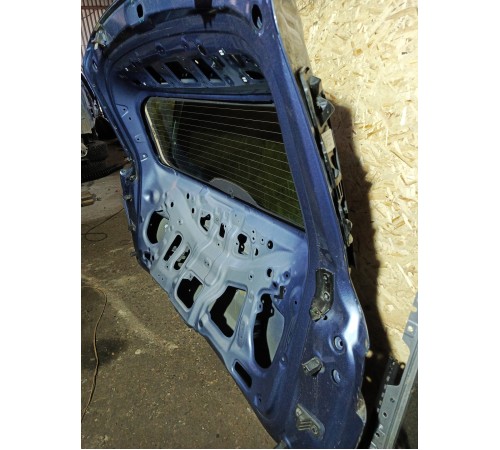 Дверь Багажника со стеклом