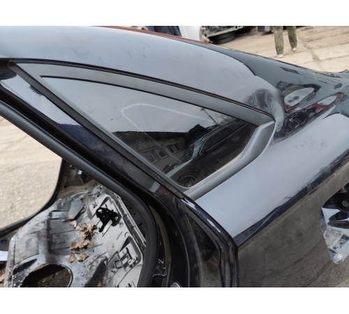 Глухое стекло заднее левое