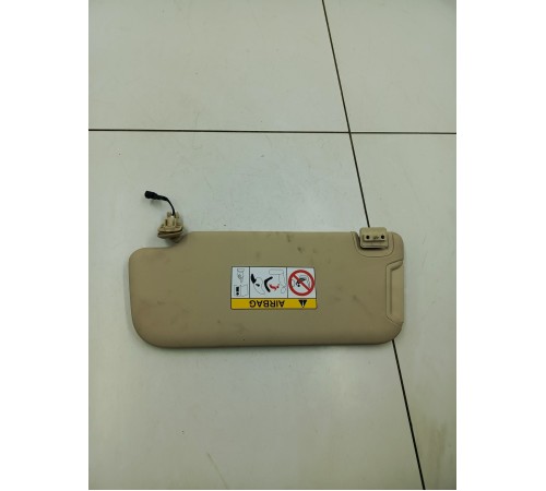 Козырек солнцезащитный правый