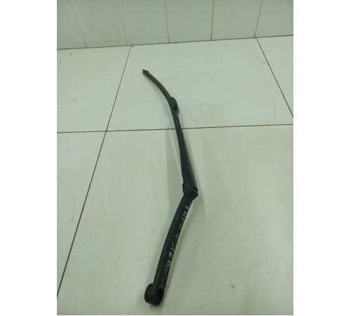 Поводок стеклоочистителя левый